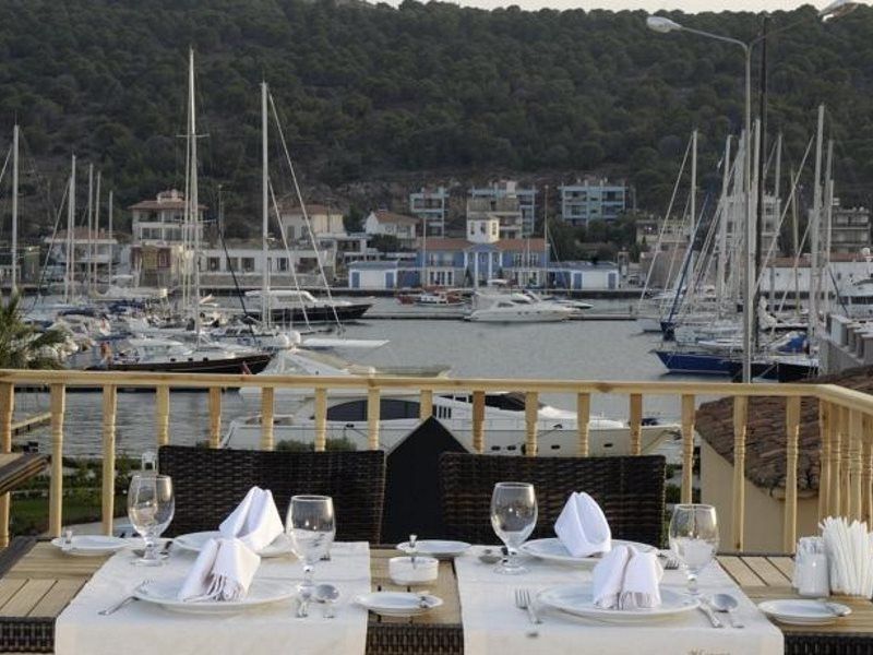 فندق سيسمي كانوني كيرفانساراي هيستوريكال Çeşme المظهر الخارجي الصورة